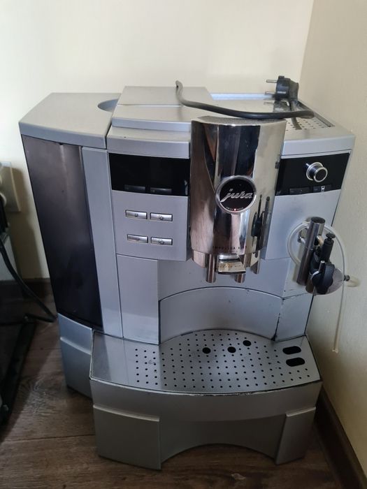 Espressor aparat cafea boabe, macinata Jura Xs95 OneTouch si Jura Ena5