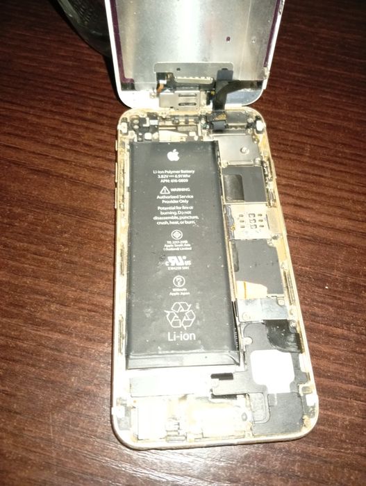 iPhone 6.          .