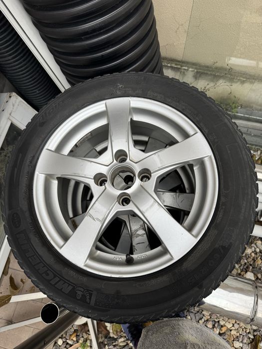 Зимни гуми Michelin с джанти 185/60 R15
