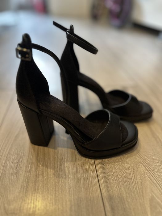Sandale negre mar 37
