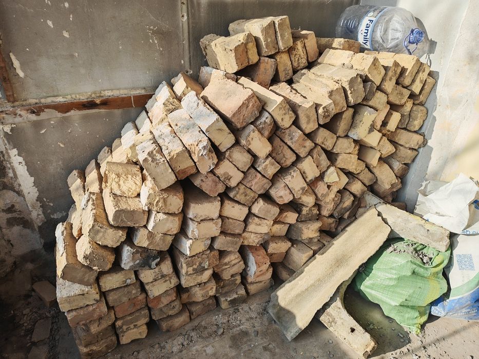 Tekinga g'isht 400ta.