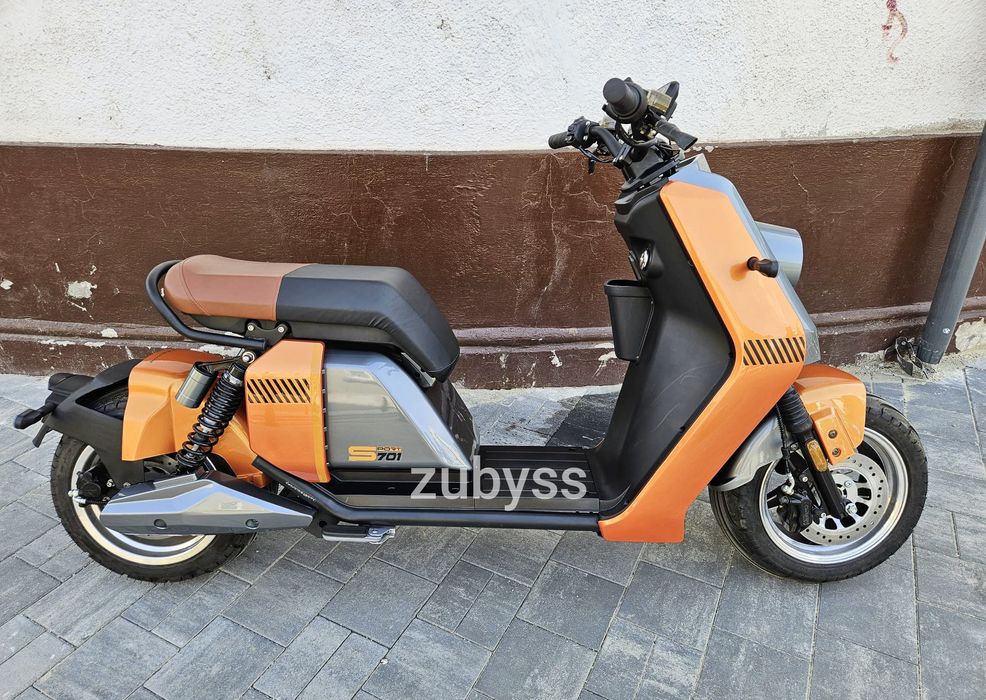 Scutere Electrice 1500W 2000W 3000W 20 sau 26Ah Modele de TOP