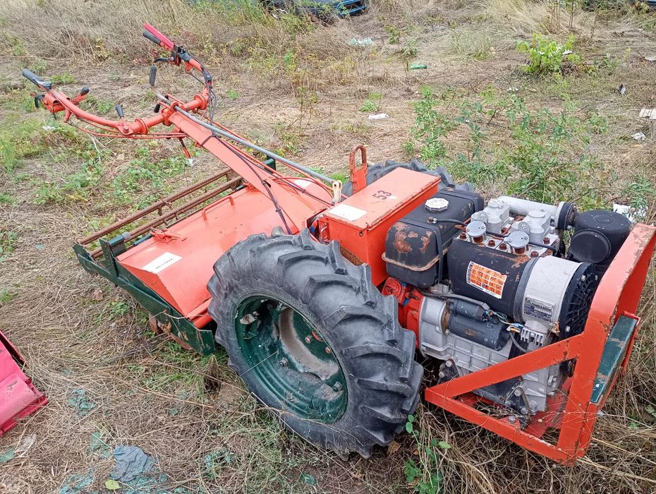Tractoras/motocultor 33 cp