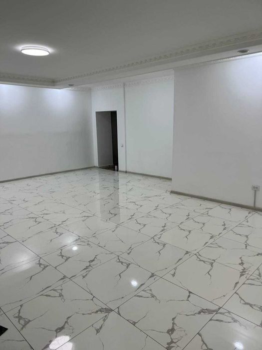 ул.Новомосковская цокольное помещение  100 м² ремонт есть 1-линия