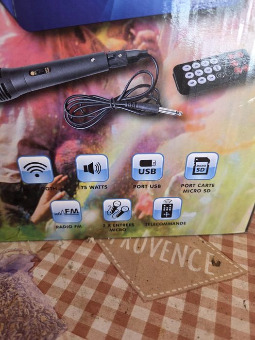 Vând boxă cu Bluetooth