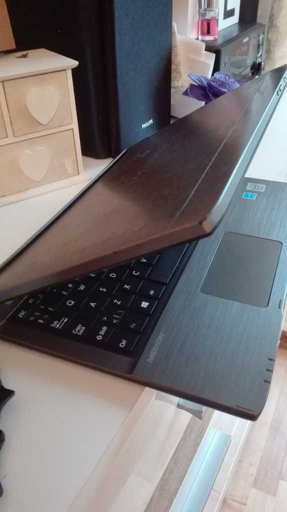12" Touchscreen Laptop Tablet Medion Akoya Тъчскрийн Лаптоп