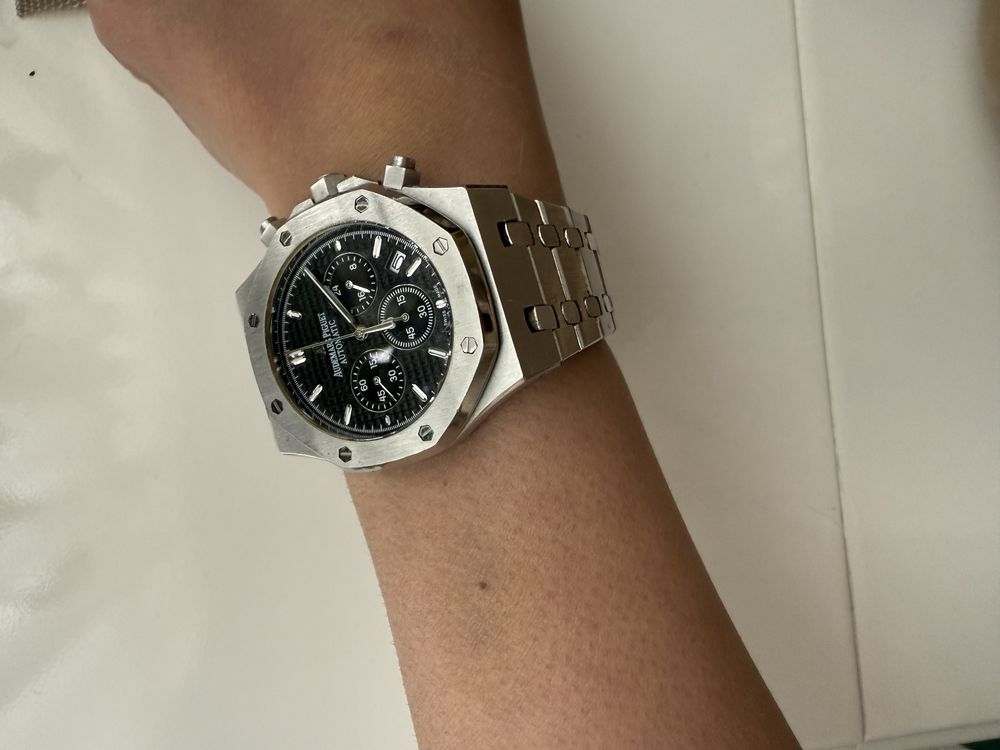 Дамски часовник Role* и Cartier гривни