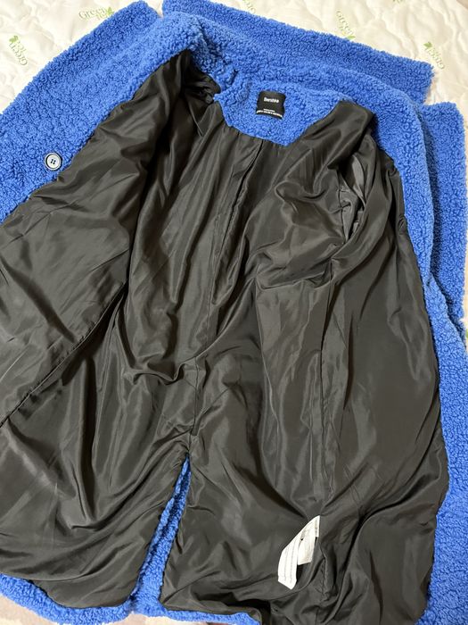 Яркосиньо палто Bershka Teddy Coat
