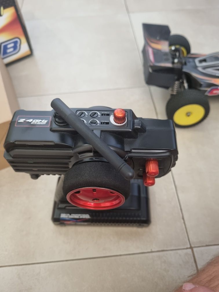 Rc carisma gt14b 1:16 тръги  с дистанционно