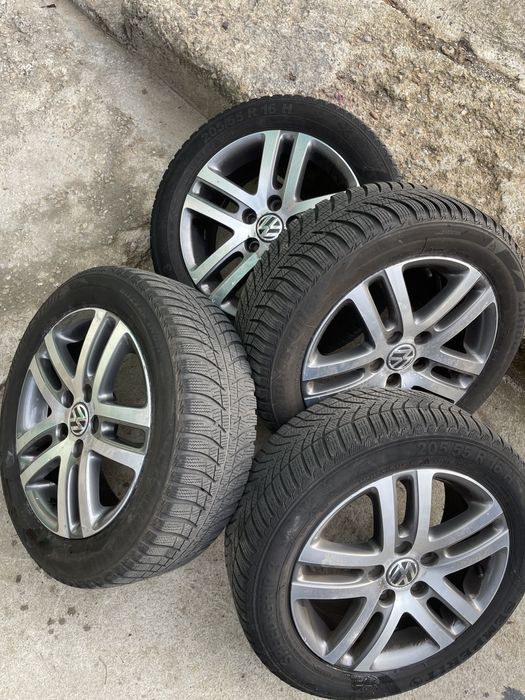 Jante aliaj cauciucuri/anvelope iarna 205/55/16 5x112 vw golf caddy