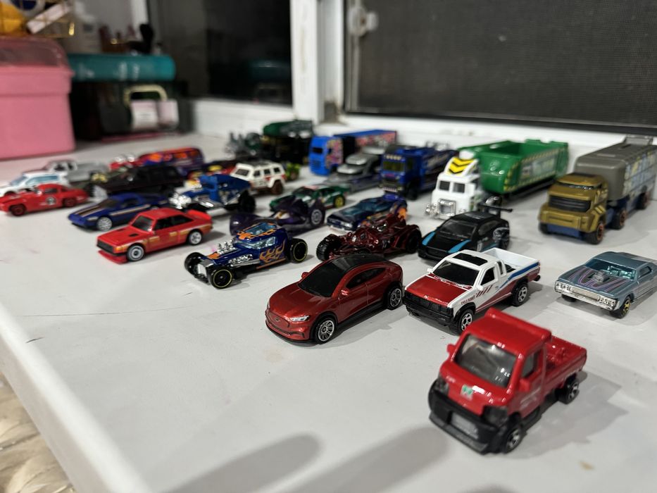 Машины Hot Wheels