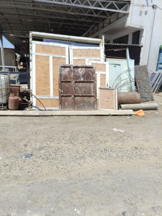 B/u Darvozalar sotiladi 3.2m X 2.9m. 7-mikr.tarafda