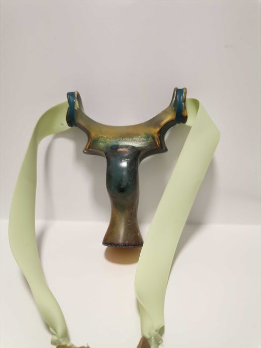 Prăștii model PPMG realizate din rășină