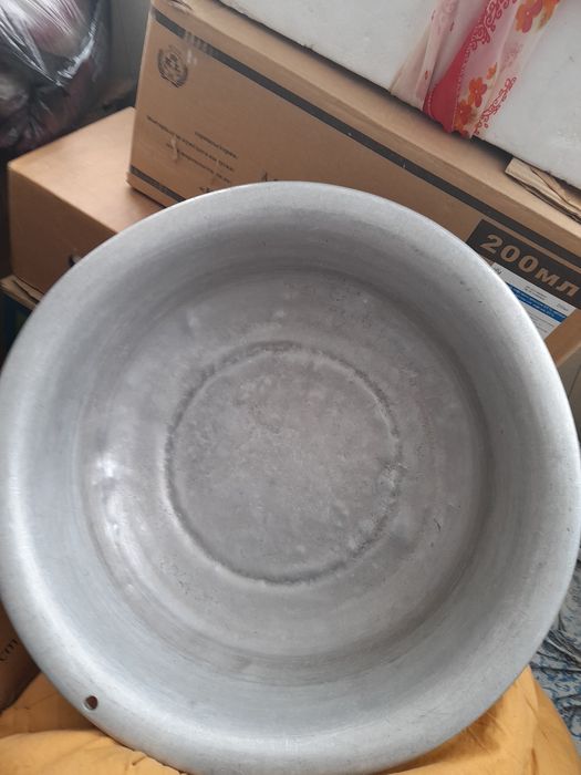 Продам аллюминиевый таз,