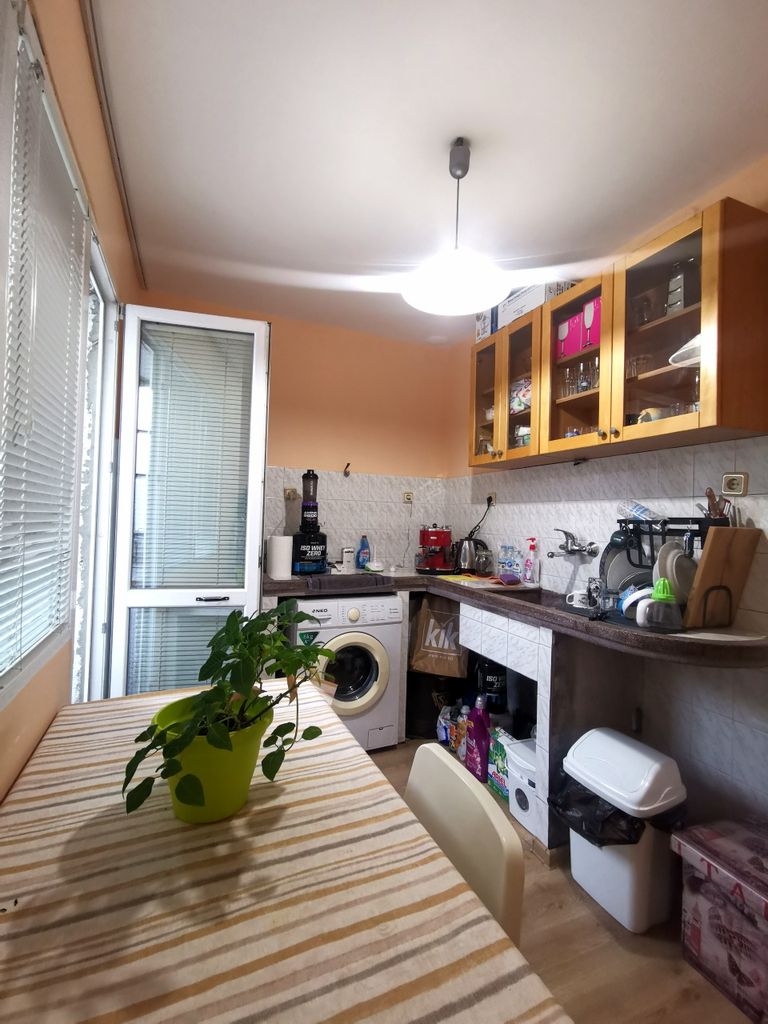 Продава се Двустаен апартамент в Горна Оряховица - 57 кв.м за 940 €/кв.м - Снимка #2