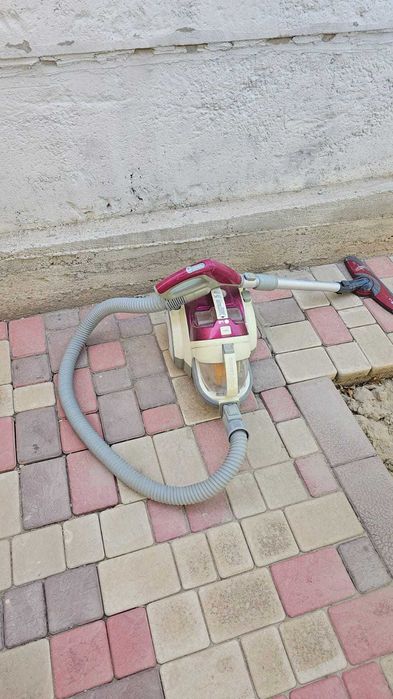 Продам пылесосы на запчасти