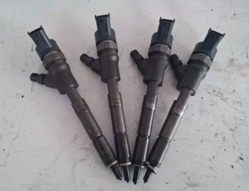 Injectoare 1.4d bosch Toyota Yaris / Auris / Corolla an 2002-2008