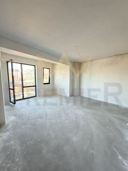 Двустаен апартамент пред АКТ 15 в района на Колхозен пазар