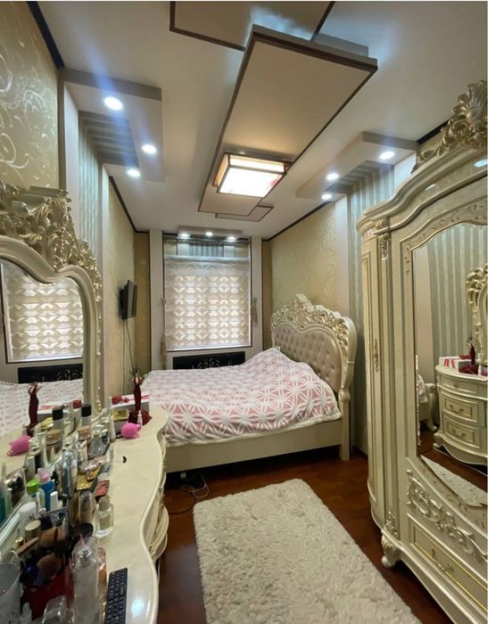 4/5/9 Яшнабадский р-н,40 лет крестик,мебель техника чистый ремонт,95м2