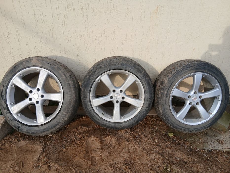 Продаю комплект диск с резиной  Range Rover Sport