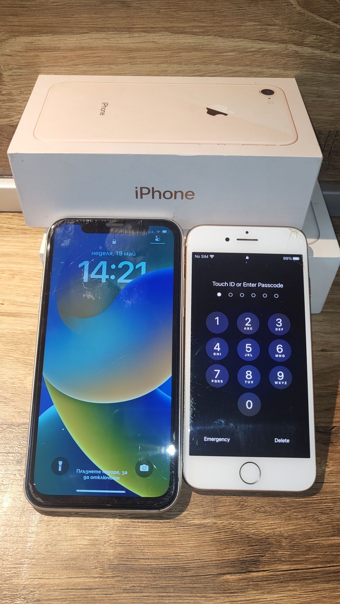 Iphone 8 64g лека драскотина на екрана