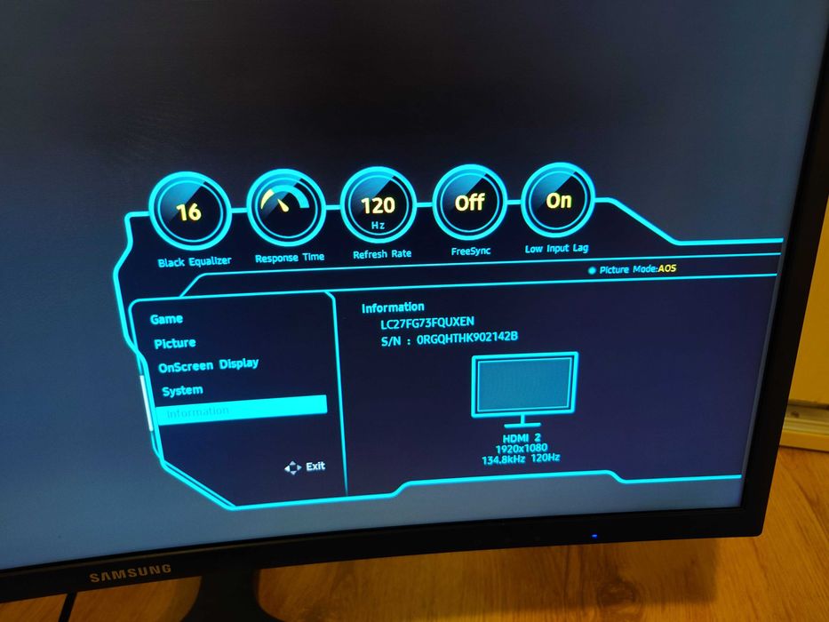 Monitor Samsung 27" refresh rate: 144hz, QLED, gaming