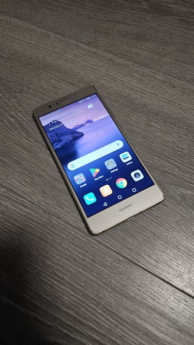 Телефон Huawei P9 lite