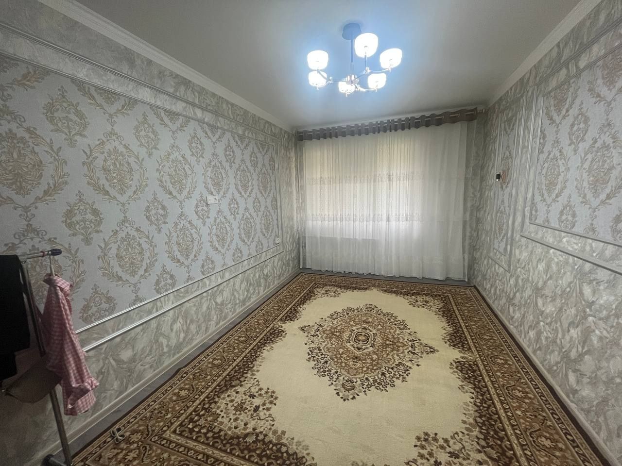 Сдаю квартиру на Югусабаде 15 кв 2 к/3 1этаж