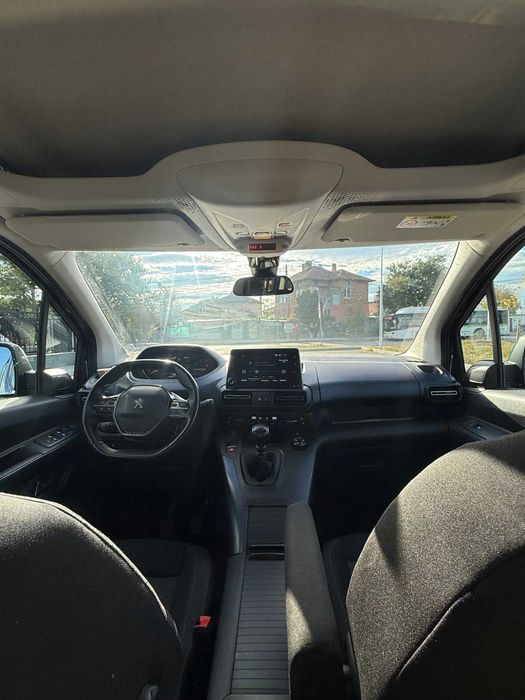 Миниван / бус под наем