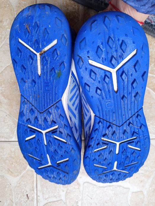 Детски футболни обувки