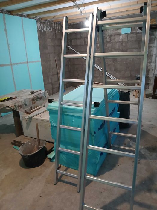 Алуминиева стълба трираменна седем стъпала