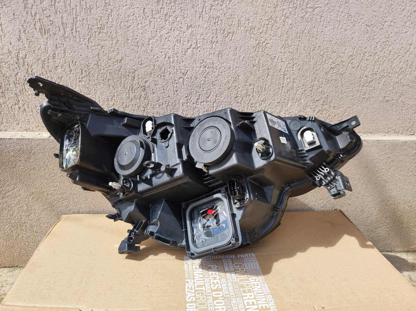 Far stanga Renault Megane 4 2016 2017 | 2018 2019 2020 original