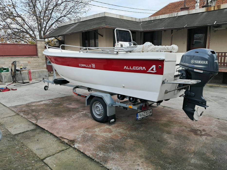 Морска лодка Алегра