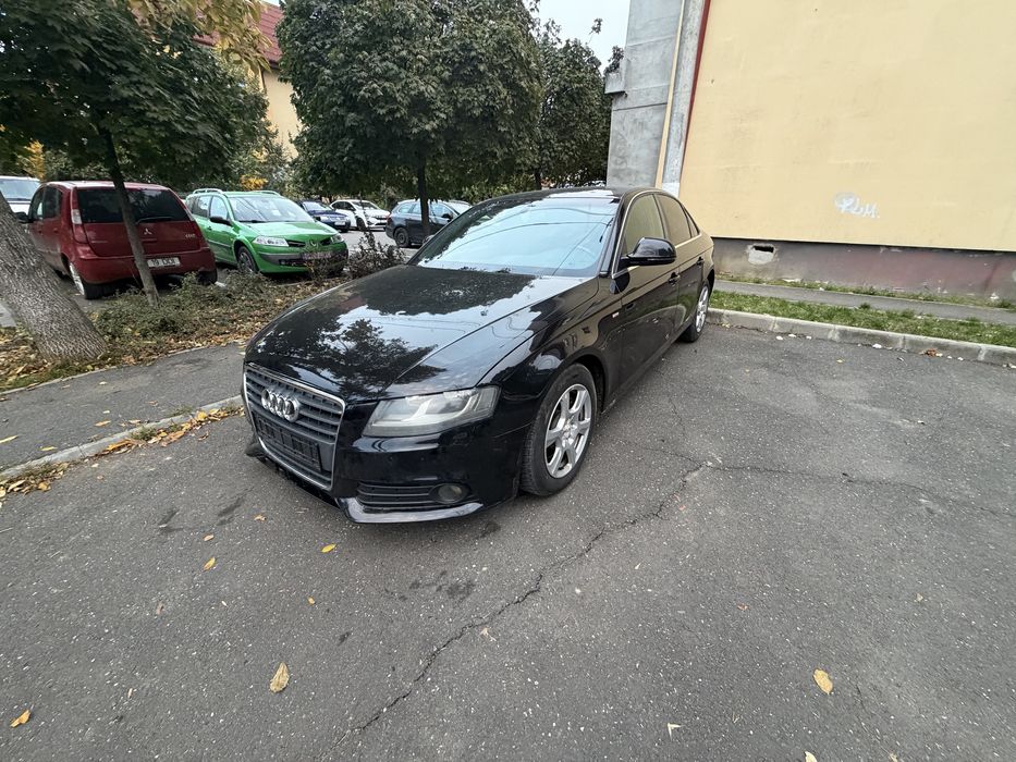Audi a4 b8 2.0 143 cp an 2009 Avariat