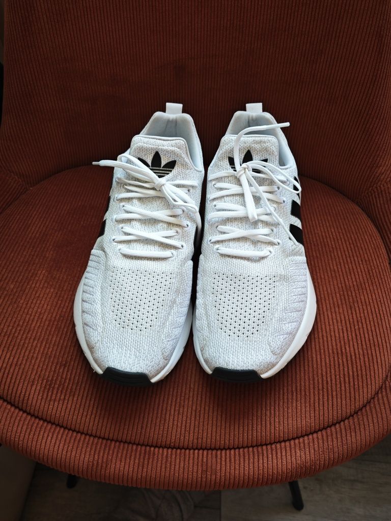 Маратонки Адидас/Adidas Swift Run 22-номер44⅔