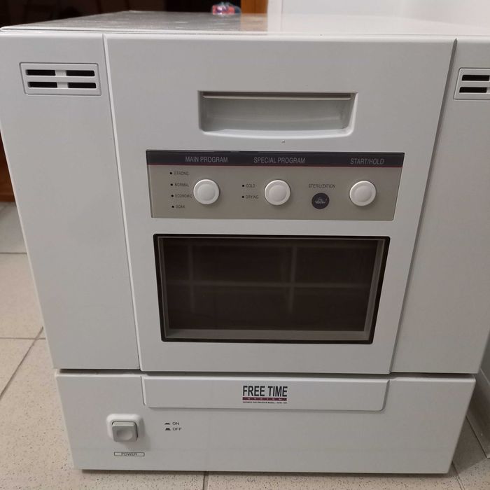 Продам новую посудомоечную машинку