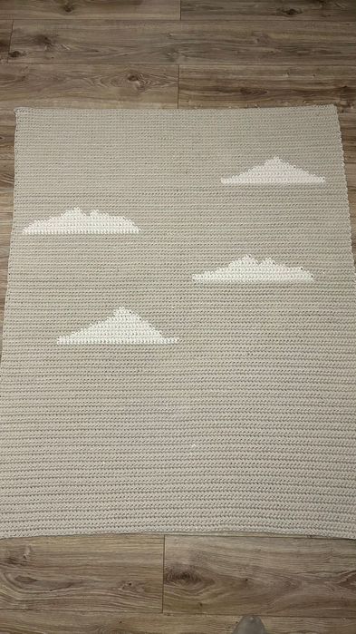 Продам коврики ручной работы .