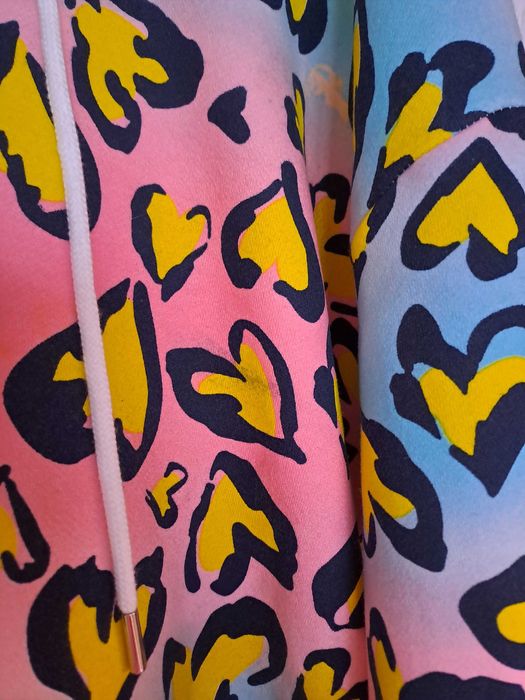 Суичър нов, без етикет