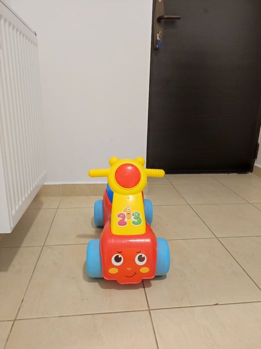 Mașinuța muzicală fără pedale bebelusi Noriel