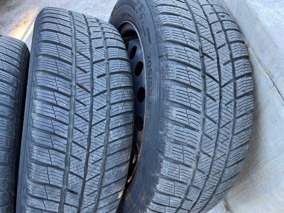 Джанти със зимни гуми 205/55/16 с грайфер 8.82мм. от Хюндай/Hyundai!