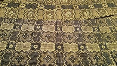 нов жълто-черен килим