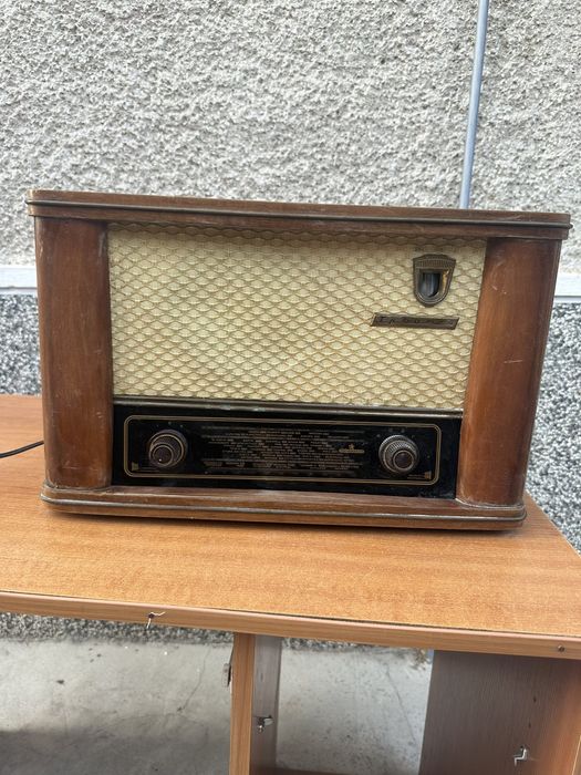 Ретро соц радио, запазено с оригинален вид