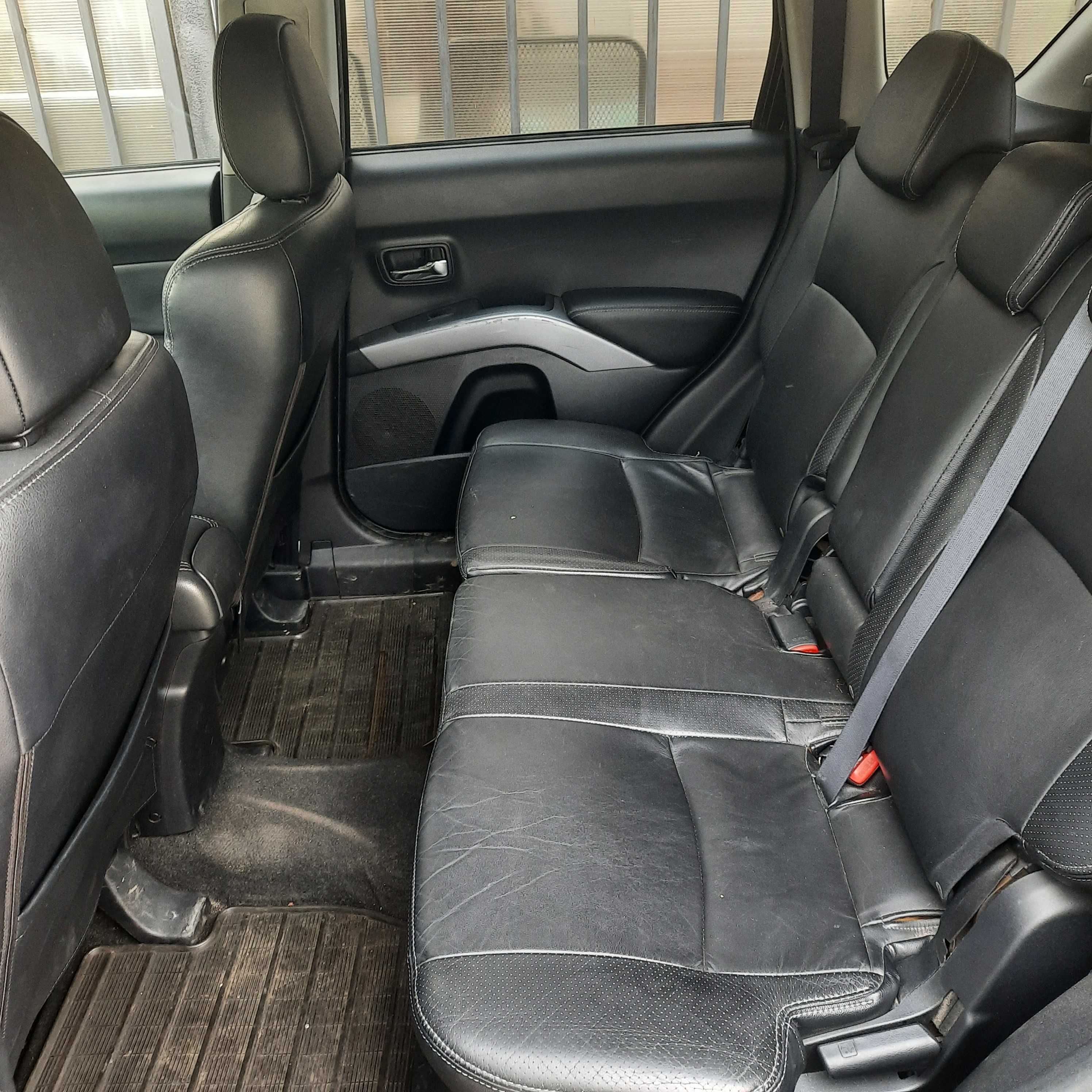 SUV Mitsubishi Outlander 2.2 D-ID Instyle Navi
