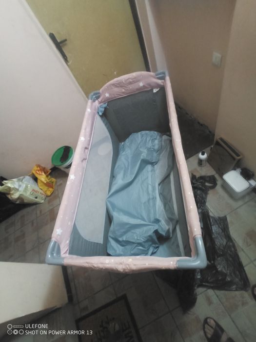 Детско сгъваемо легло в перфектно състояние.