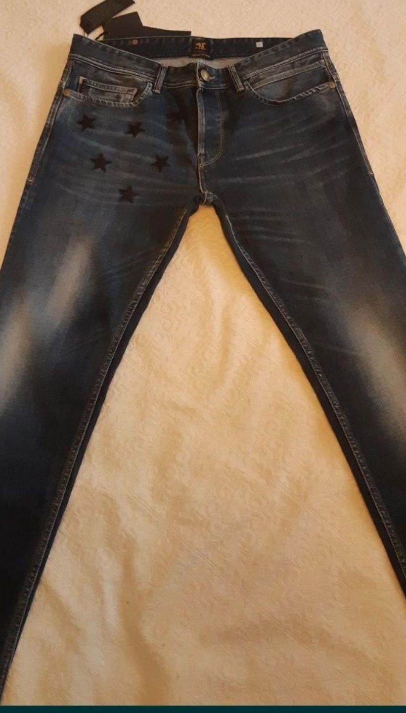 Blugi slim fit REPLAY model deosebit 100% originali, noi, eticheta.

T