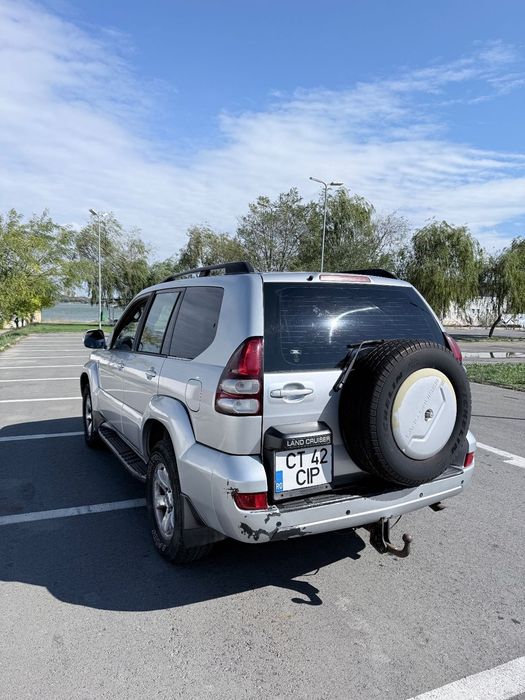 Toyota Land Cruiser Toyota Land Cruiser, proprietar din 2010.