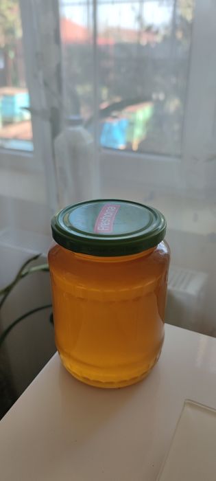 Vând miere de albine
