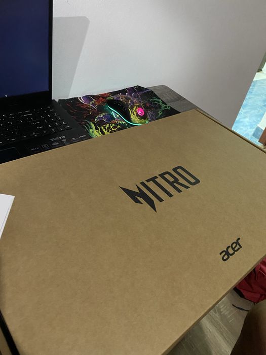 Vând Laptop Gaming Acer Nitro