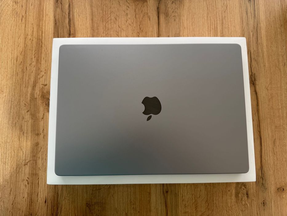 MacBook Pro 16" M2 PRO 12-Core CPU, 19-Core GPU, 16RAM, 512GB SSD