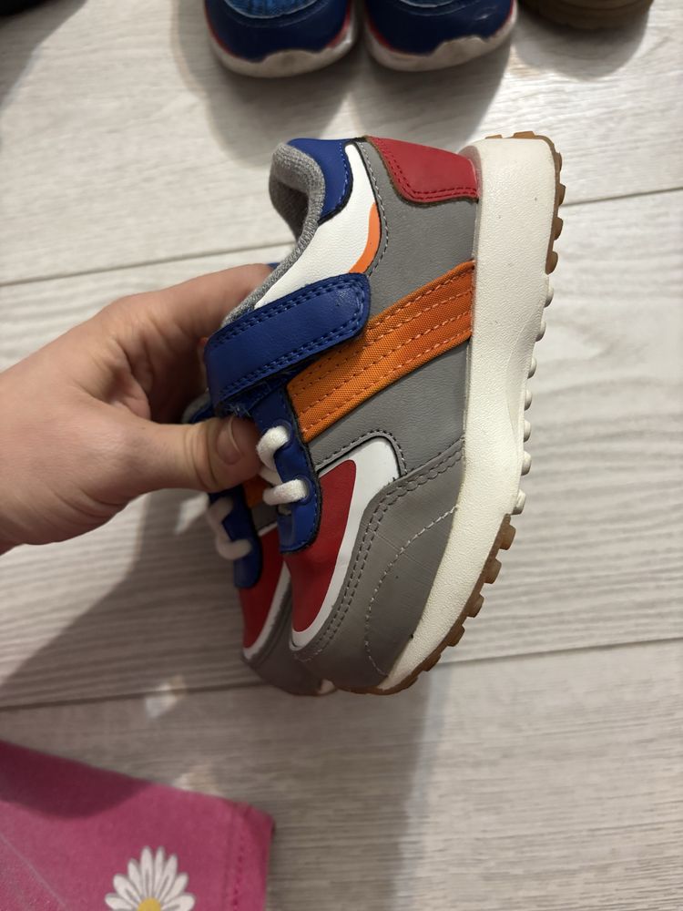 Детски обувки 22 номер и 25 номер Adidas, Zara, Mayoral